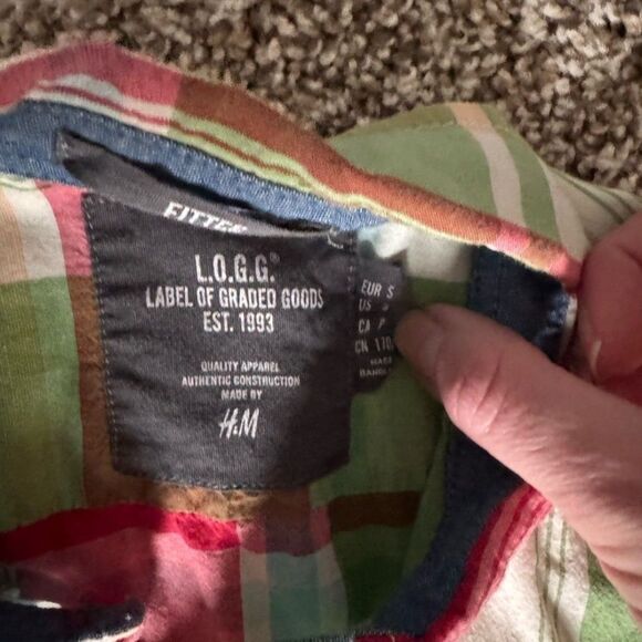 Men’s red and green plaid button down shirt - Picture 2 of 3